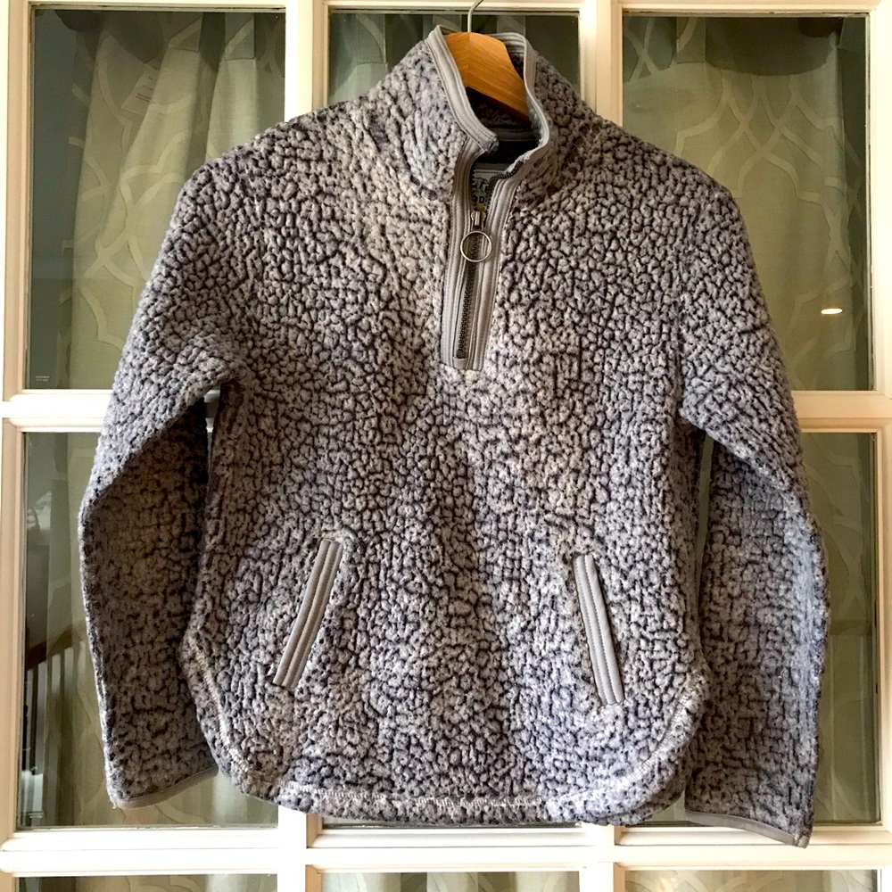 Cuddly Sherpa size 10 / 12 years gray fuzzy jacket in play condition
